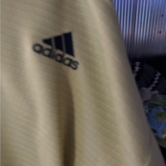 Notre Dame number 9 hockey jersey 
Xlg mens - Picture 7 of 9